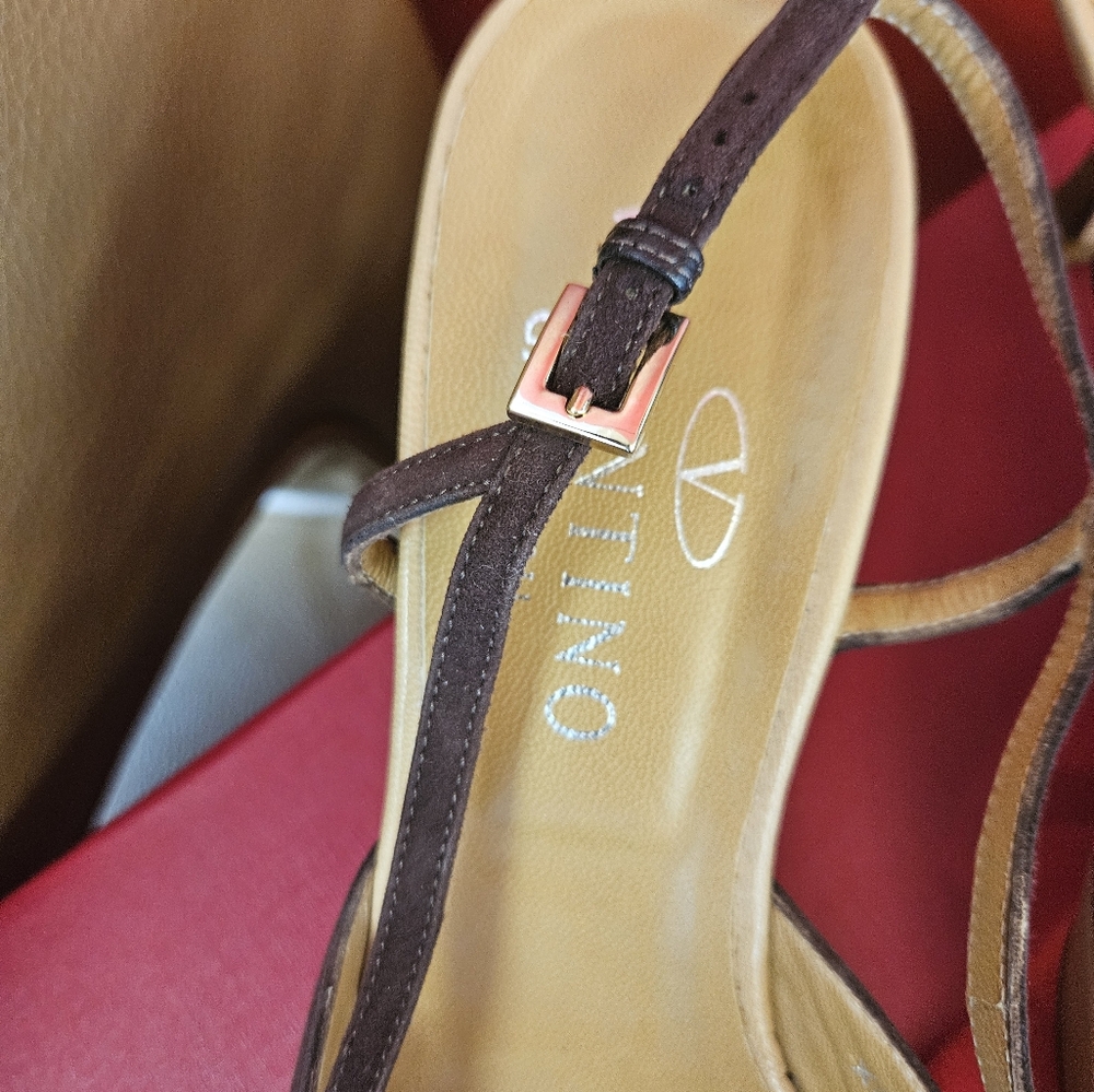 Valentino Garavani beautiful shoe - Picture 12 of 15